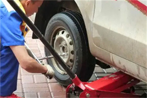 蝶山区附近拖车24小时服务热线电话